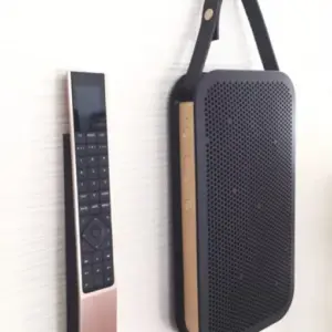 Beoremote One vægbeslag